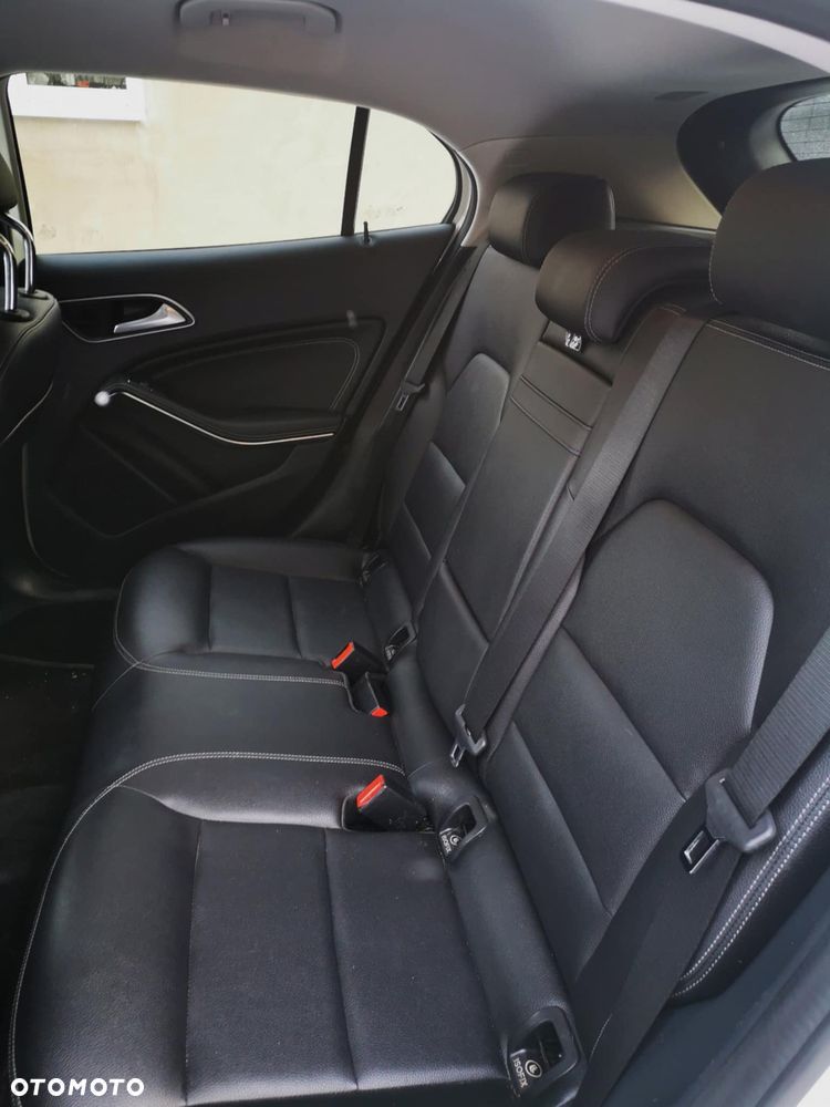 Mercedes-Benz GLA 250 7G-DCT - 6
