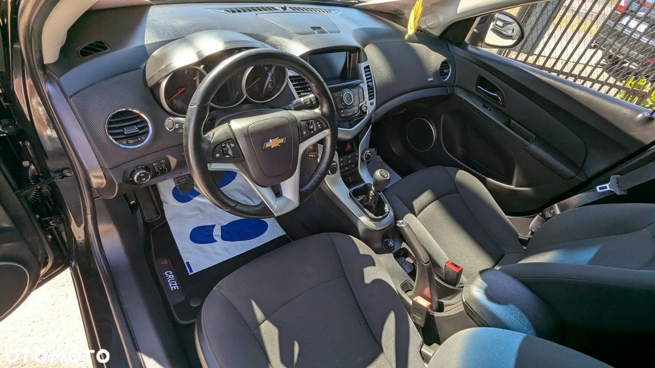 Chevrolet Cruze - 13