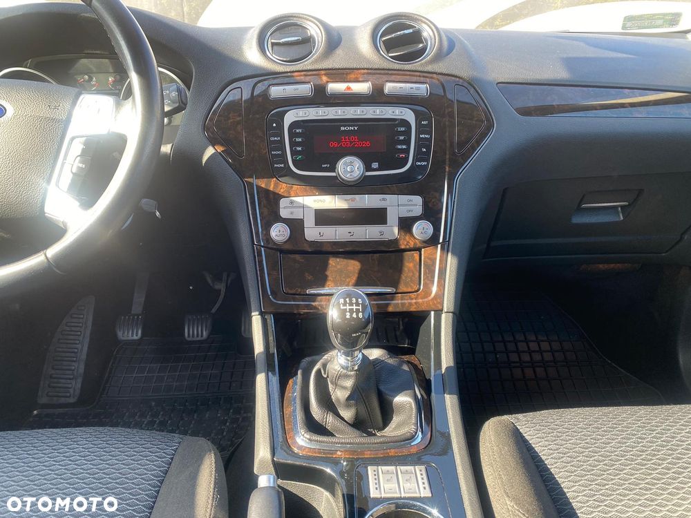 Ford Mondeo 2.0 TDCi Ghia - 28