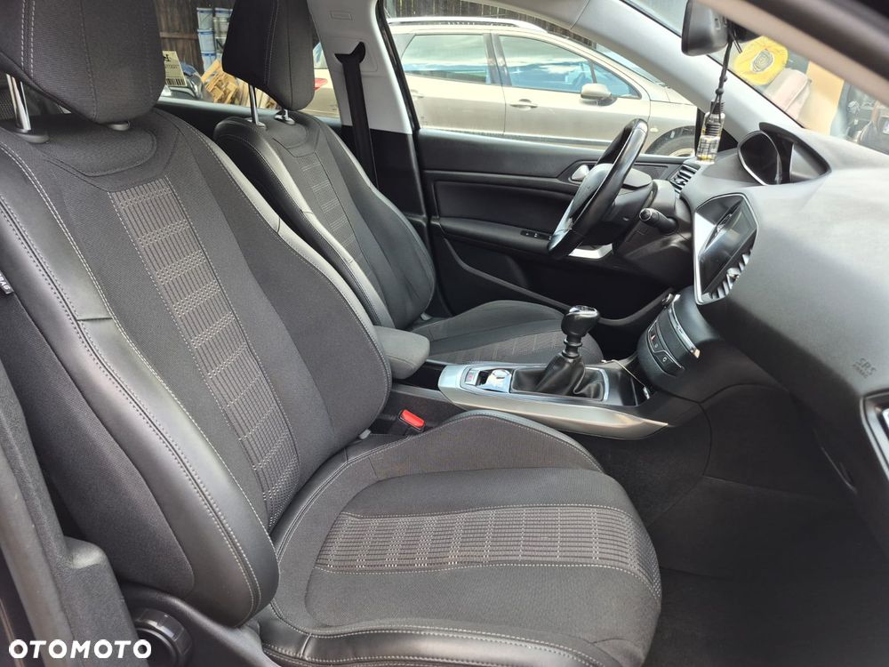 Peugeot 308 BlueHDi 130 Stop & Start GT Pack - 9
