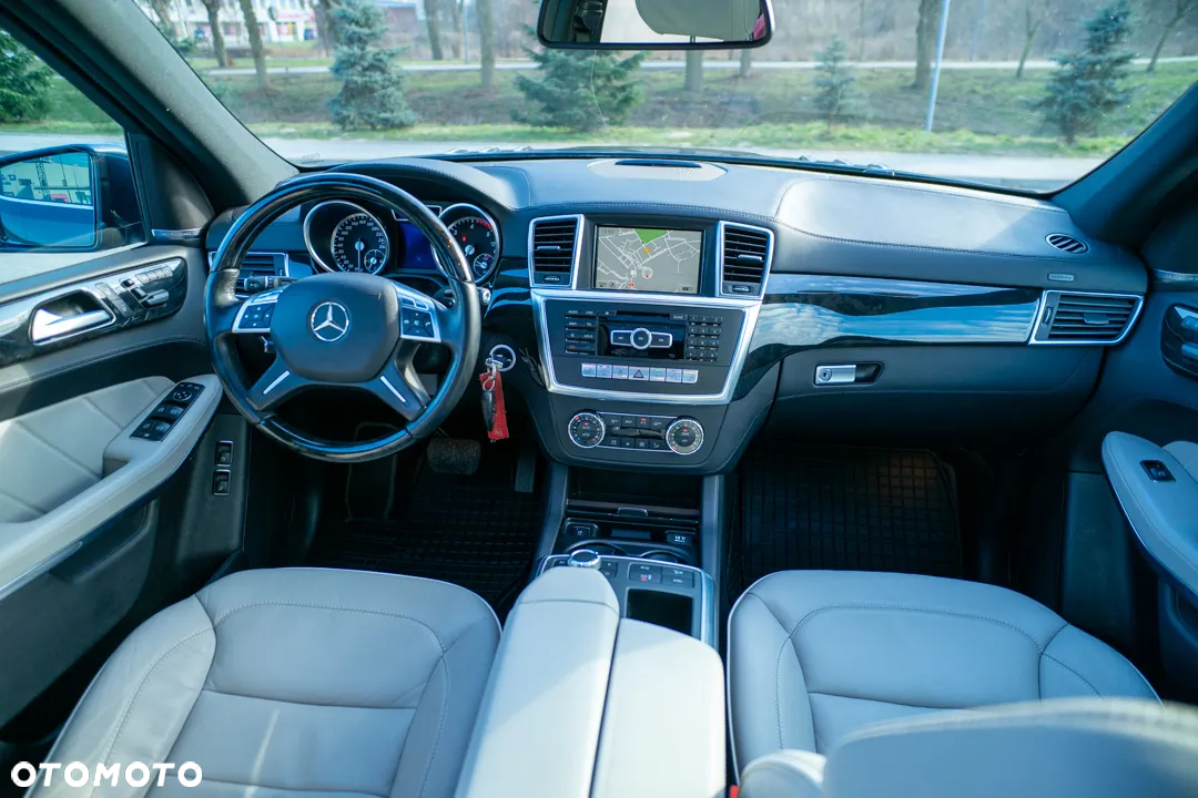 Mercedes-Benz GL 350 BlueTec 4-Matic - 37
