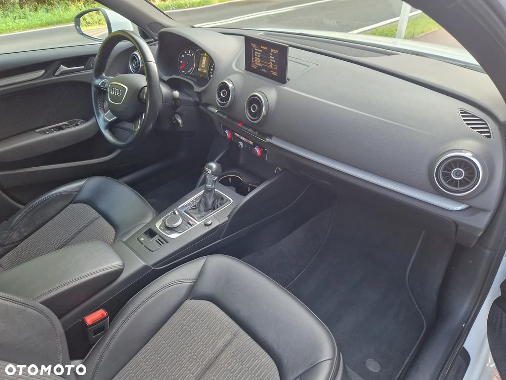 Audi A3 Sportback 1.4 TFSI CoD ultra Ambiente S tronic - 11