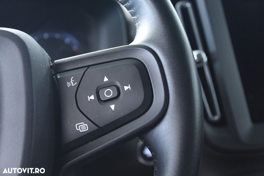 Volvo XC 40 - 24