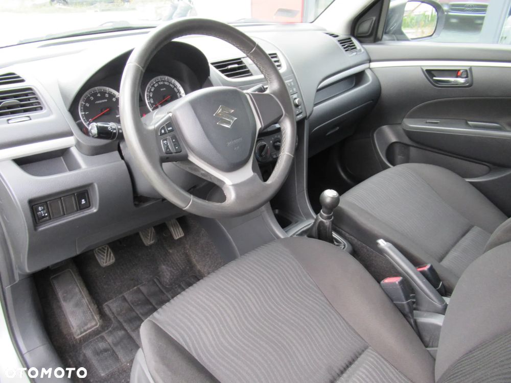 Suzuki Swift - 6