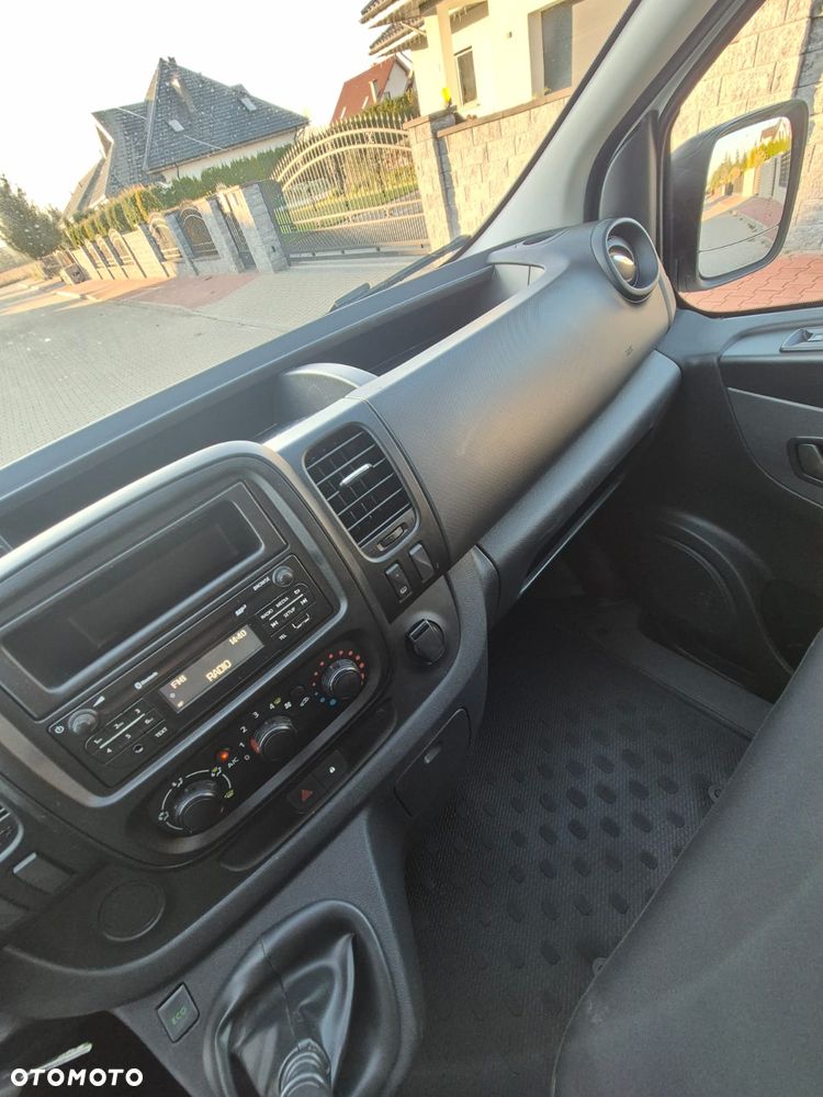 Renault Trafic Talento 120koni Long 143Tys km Klima Super stan - 17