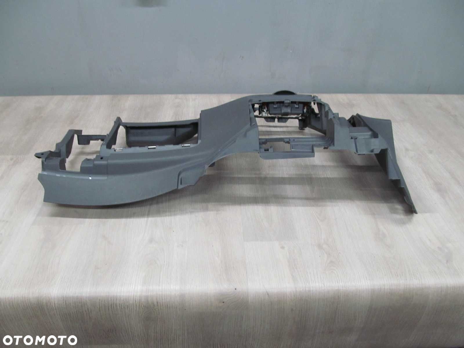 IVECO DAILY IV LIFT 11-14 OSLONA DESKA KONSOLA UK ANGLIK - 1