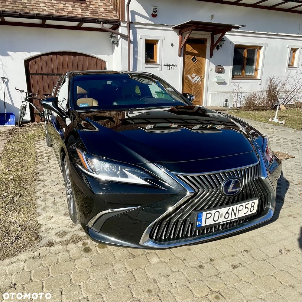 Lexus ES - 7