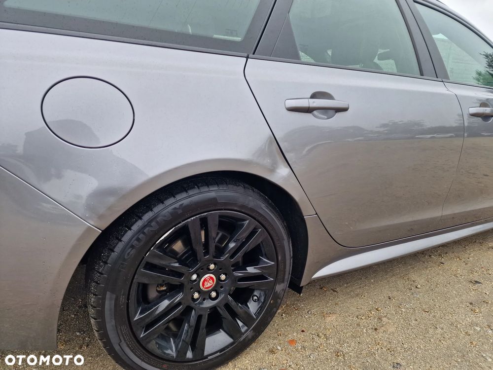 Jaguar XF 20d Sportbrake R-Sport - 27