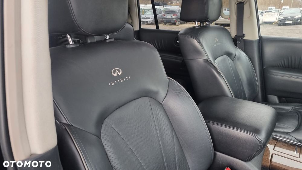 Infiniti QX80 - 23
