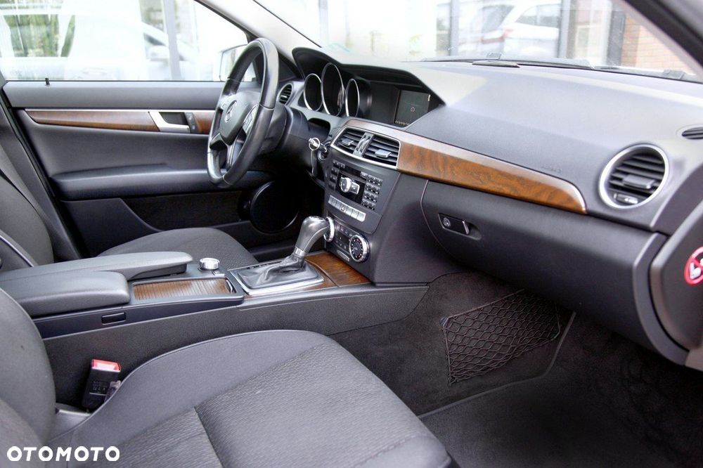 Mercedes-Benz Klasa C 200 (BlueEFFICIENCY) 7G-TRONIC Elegance - 10