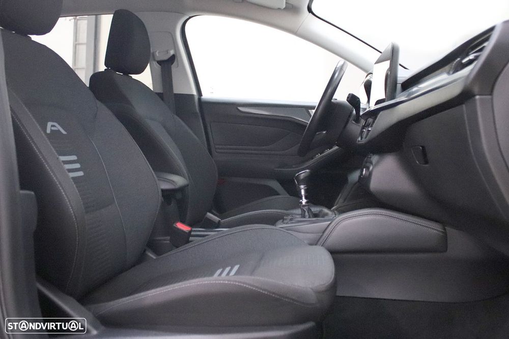 Ford Focus SW 1.0 EcoBoost MHEV Active X - 22