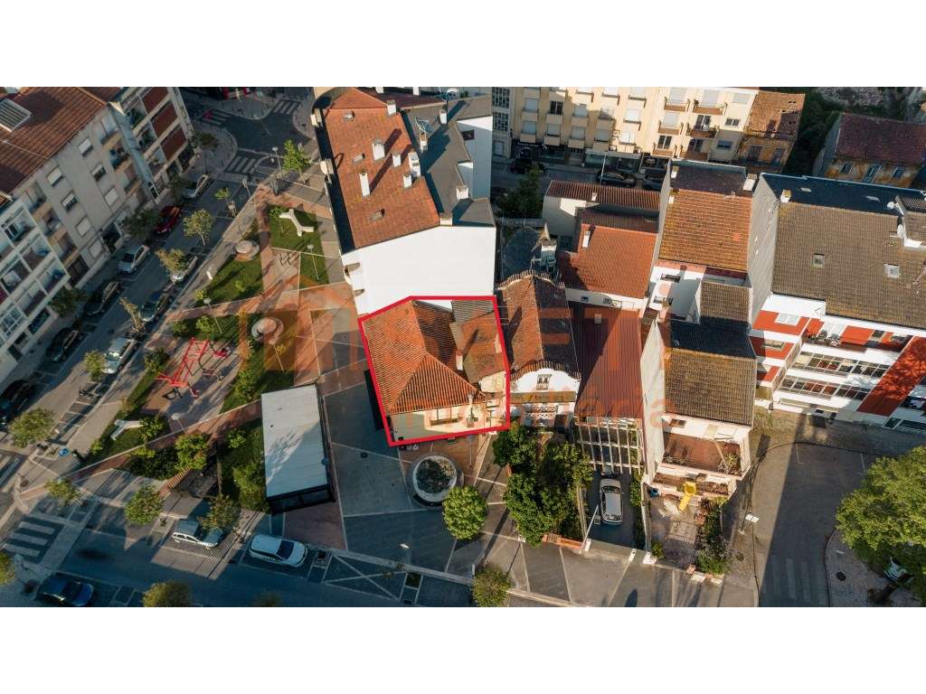 Prédio mixto composto por comércio e apartamento T2+1 - Centro de P... - Grande imagem: 4/28