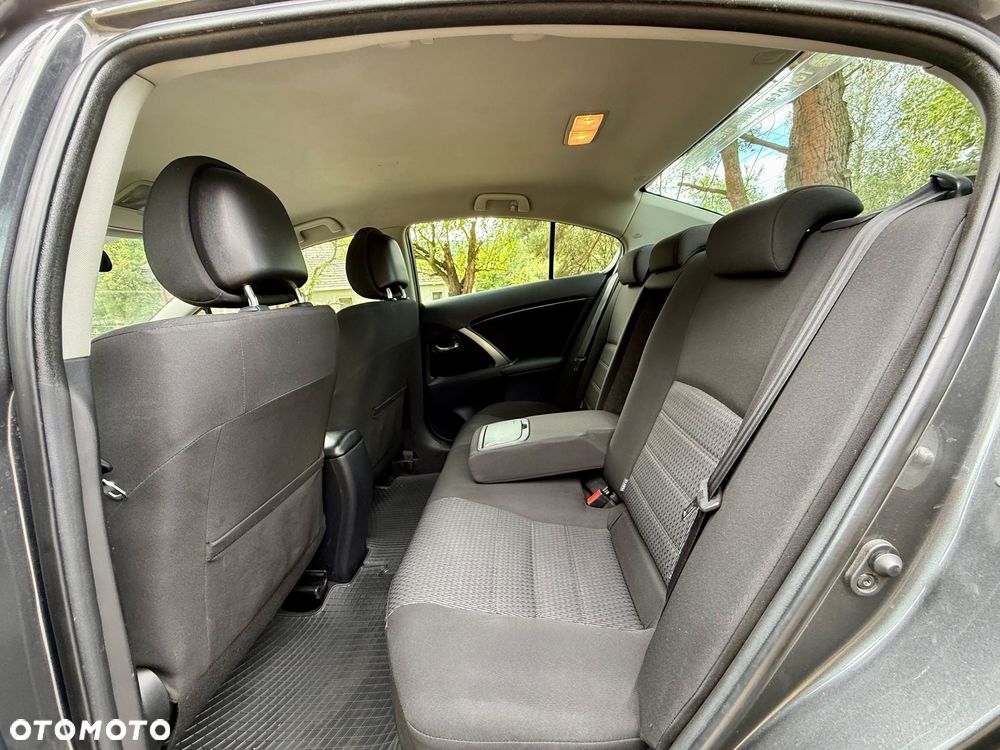Toyota Avensis 2.2 D-4D Premium - 23