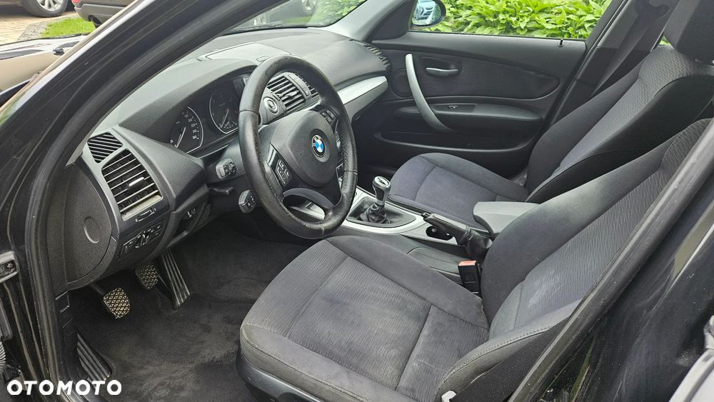 BMW Seria 1 120d - 8