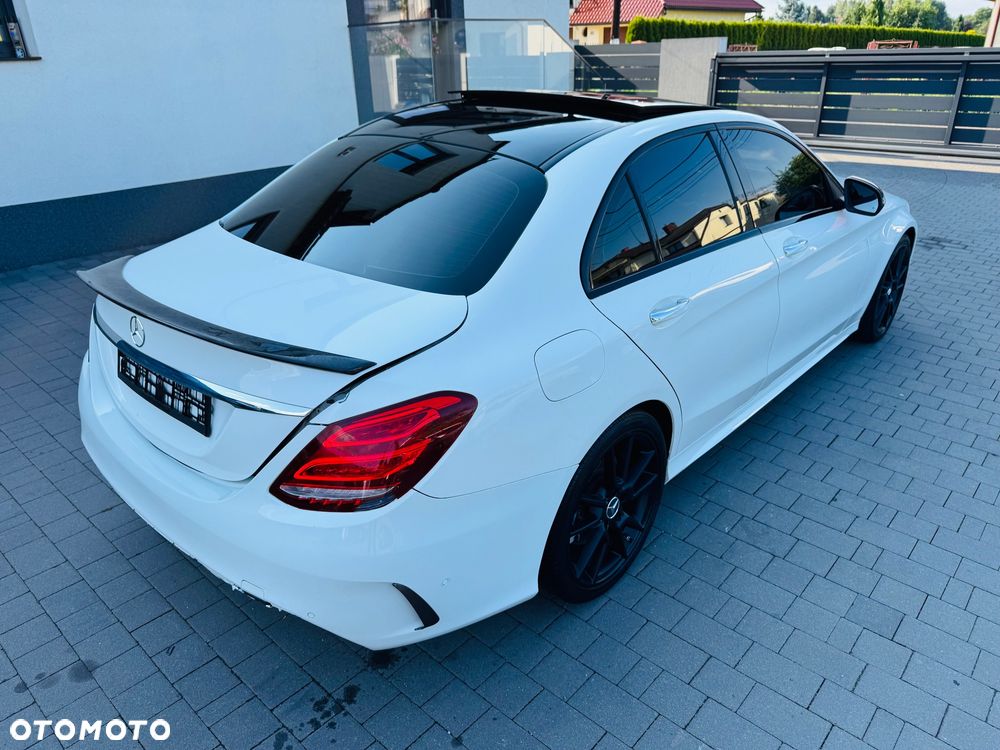 Mercedes-Benz Klasa C AMG 43 4Matic 9G-TRONIC - 12
