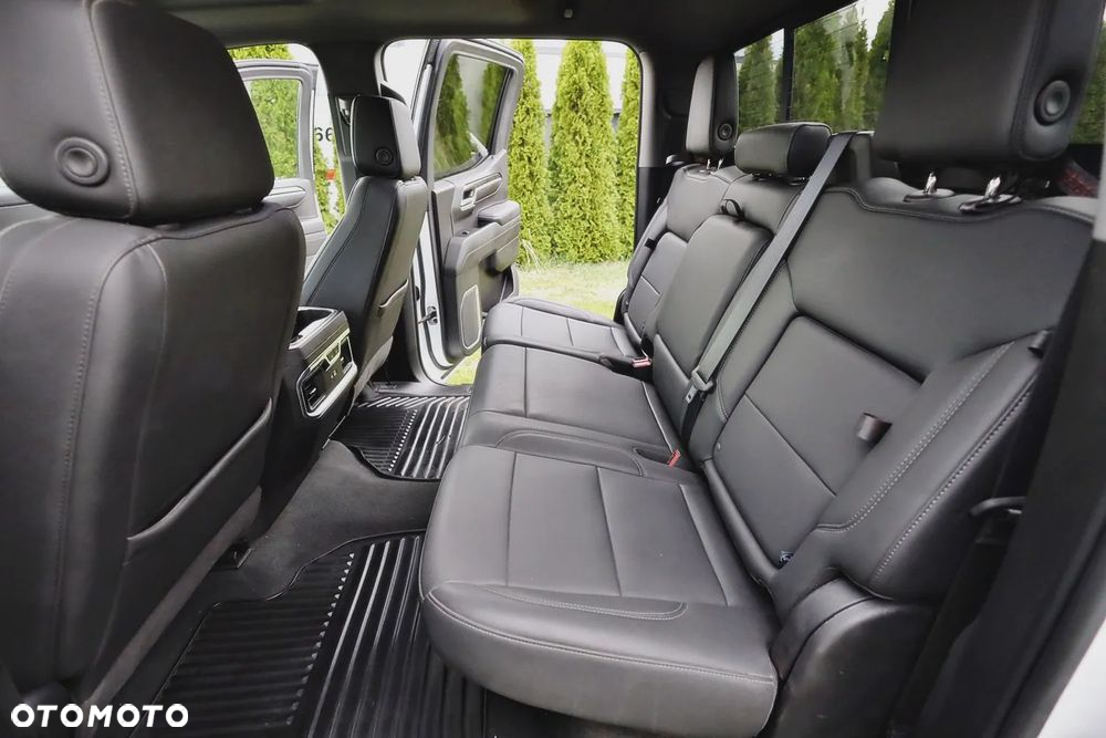 Chevrolet Silverado - 17