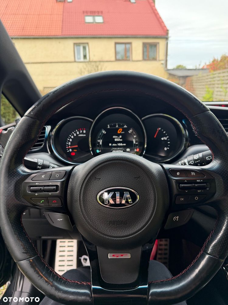 Kia Ceed - 9