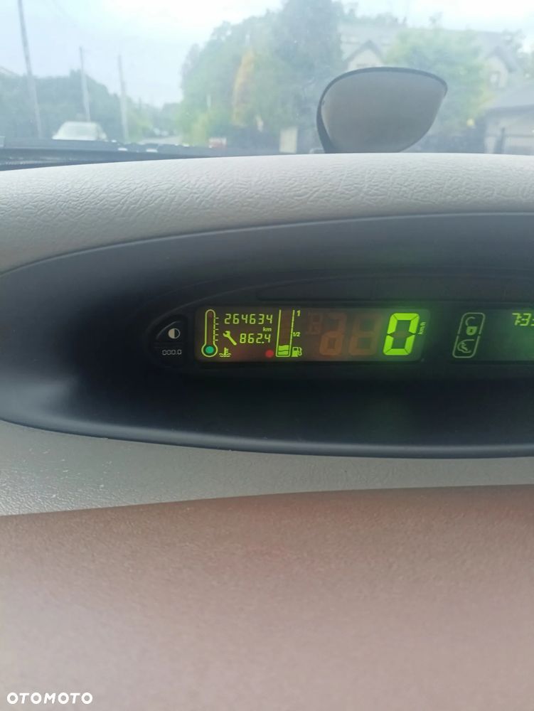 Citroën Xsara Picasso 1.6 HDI SX - 19