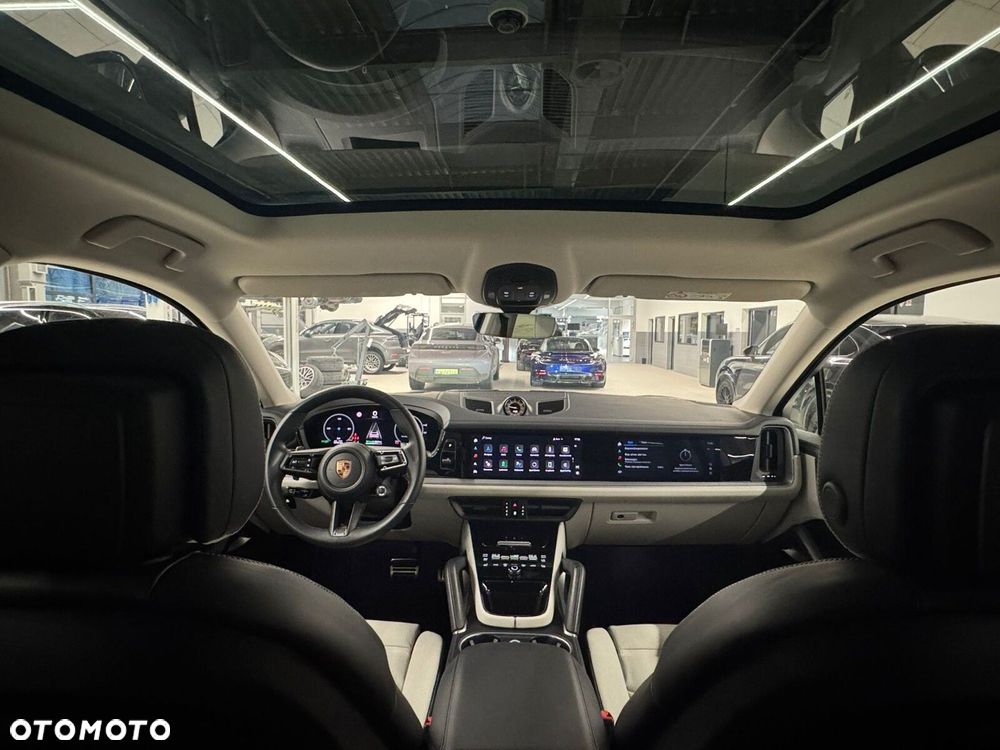 Porsche Cayenne - 15