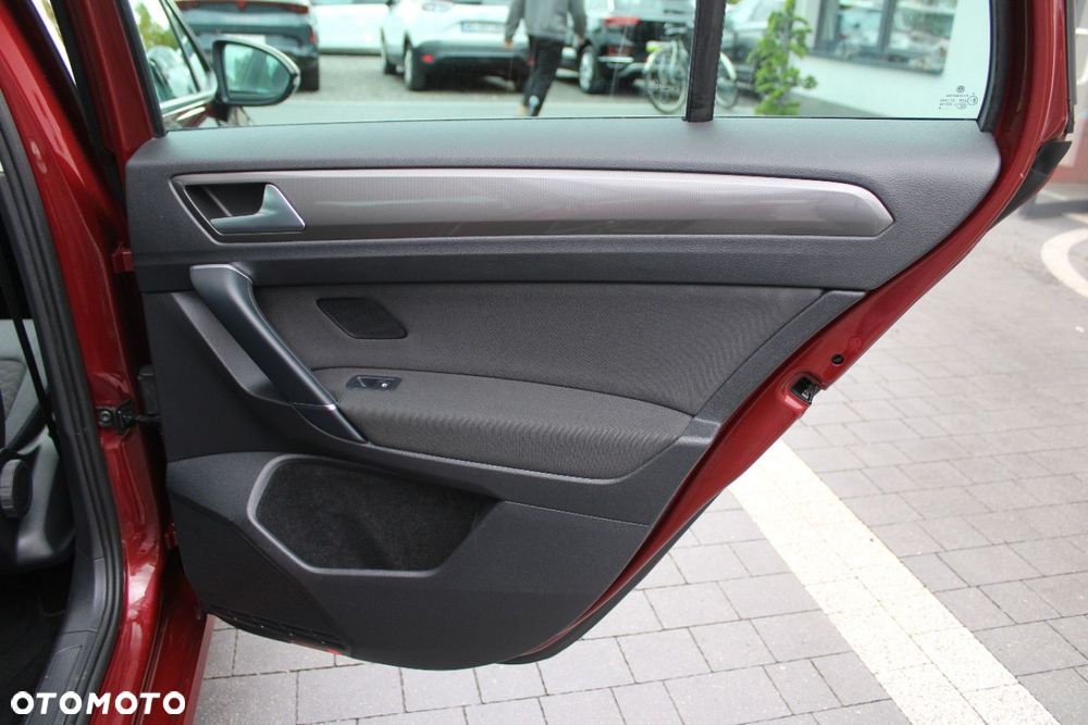 Volkswagen Golf Sportsvan - 25