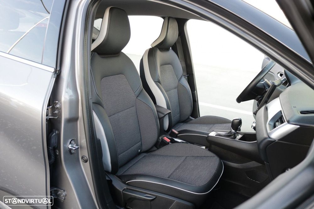 Renault Captur 1.6 E-Tech Plug-In Intens - 20