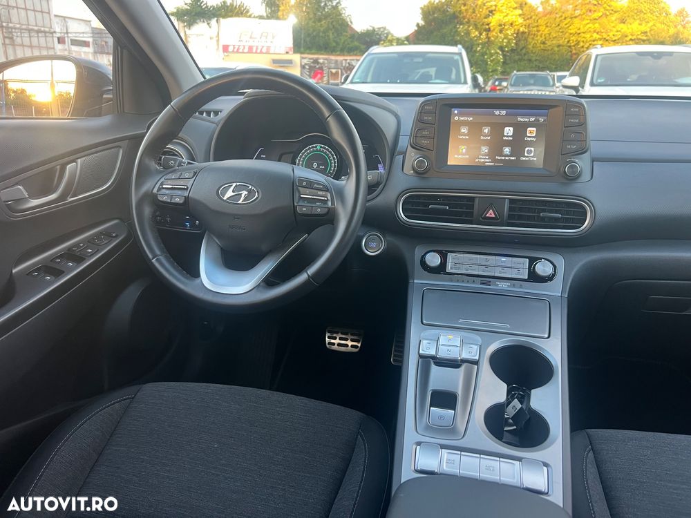 Hyundai KONA Select - 5