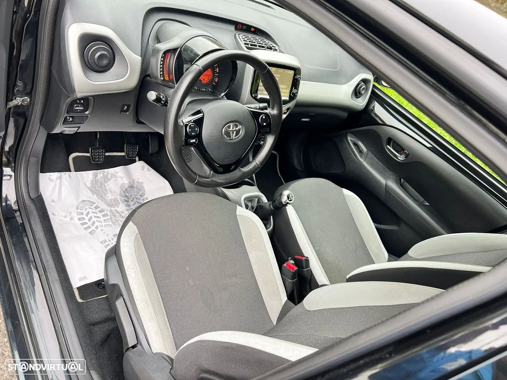 Toyota Aygo 1.0 X-Play - 8