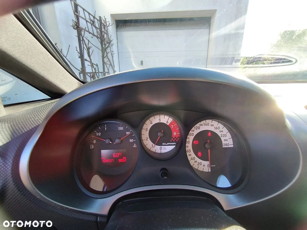 Seat Leon ver-2-0-tsi-cupra - 14