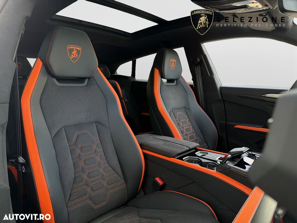 Lamborghini URUS - 12