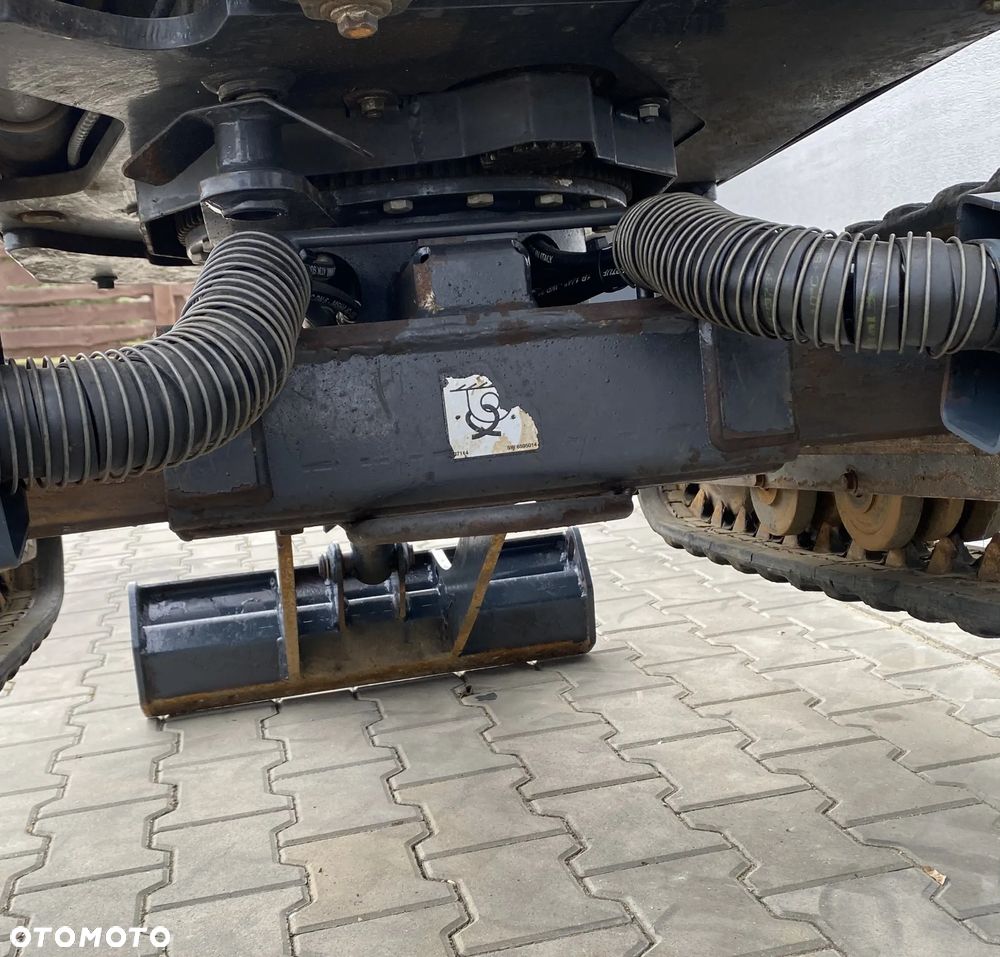 Bobcat E10Z Minikoparka - 10