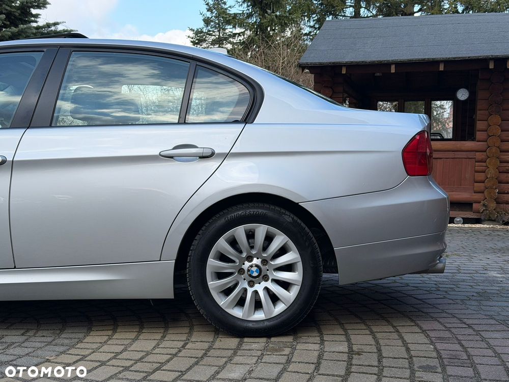 BMW Seria 3 320d xDrive DPF - 6