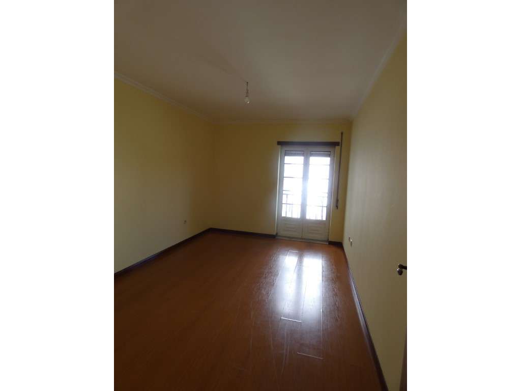 Apartamento 3 Assoalhadas Centro do Fundão 1º Andar - Grande imagem: 4/14