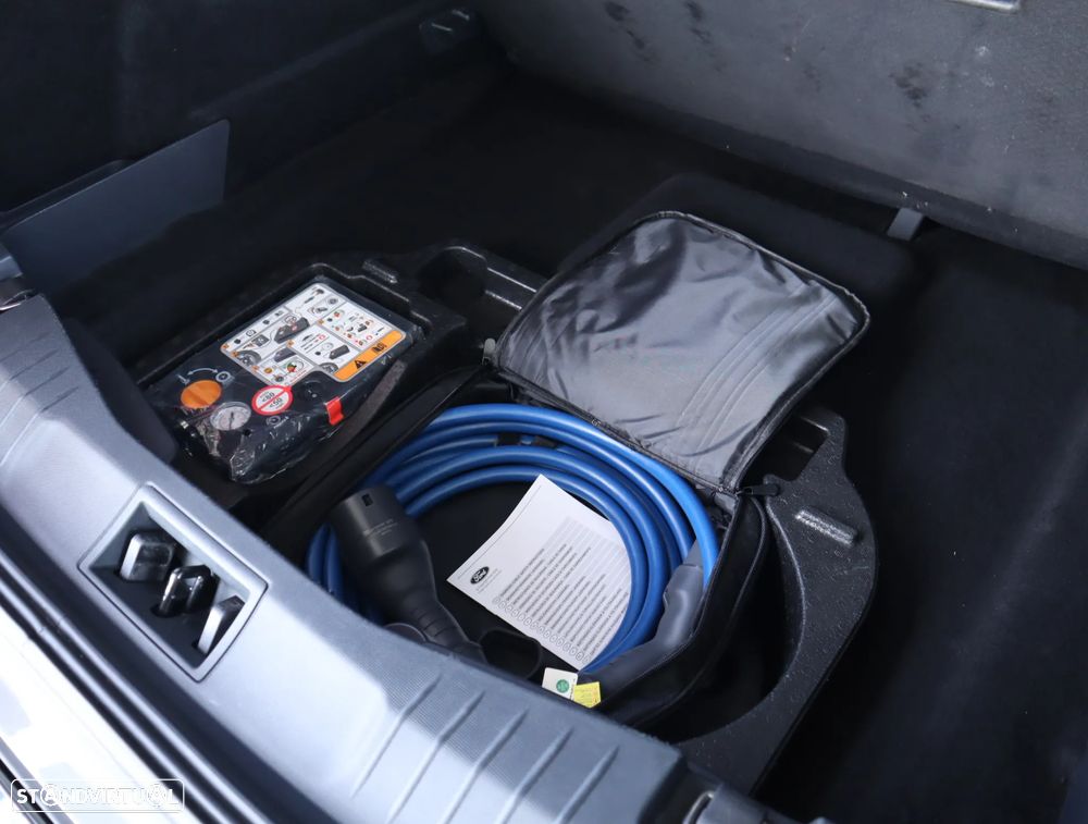 Ford Mustang Mach-E AWD PREMIUM - 51