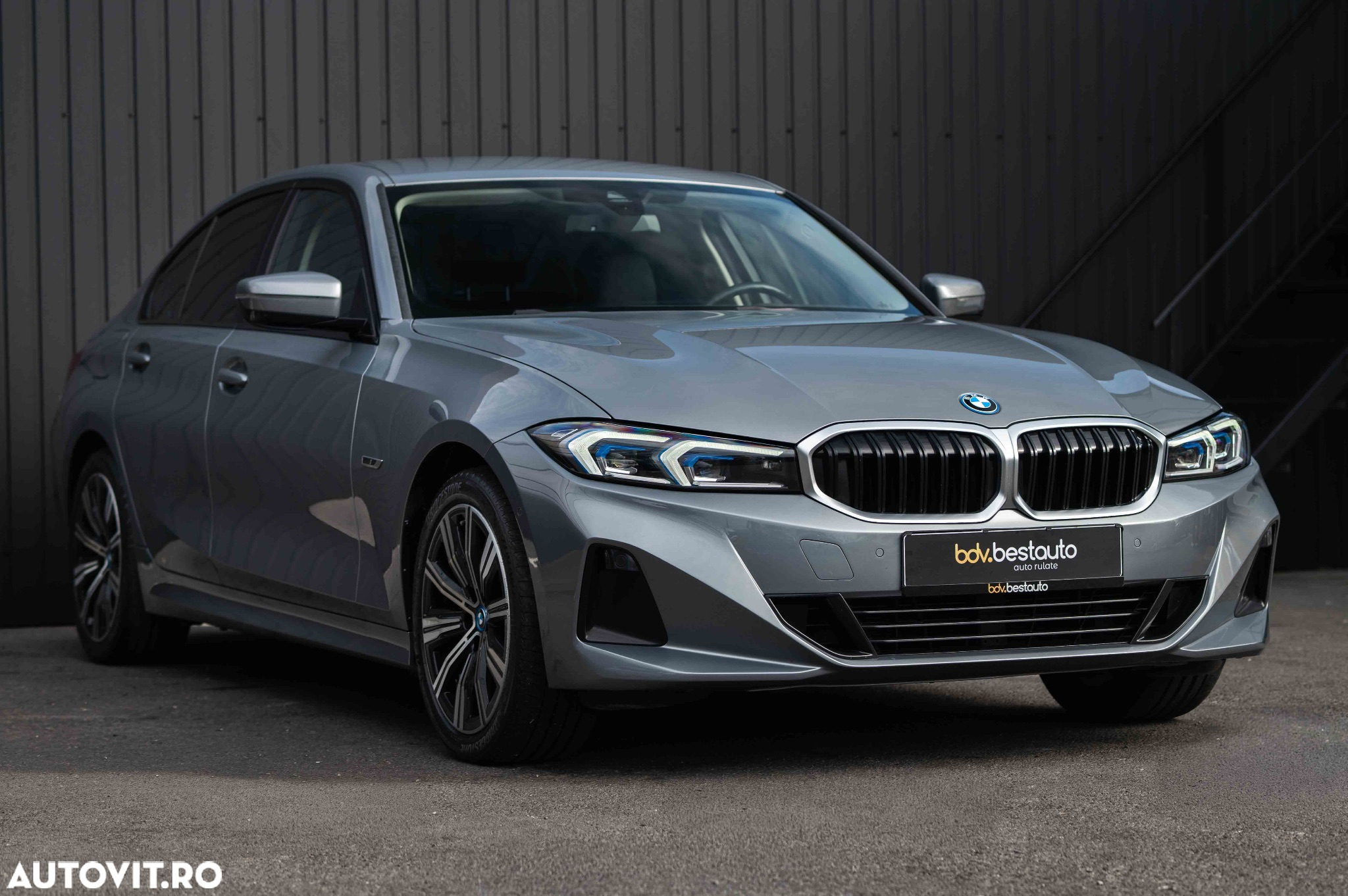 BMW Seria 3 320e AT PHEV - 31