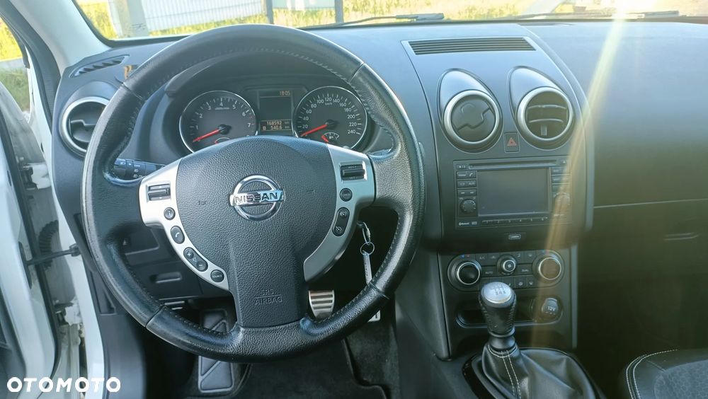Nissan Qashqai - 12