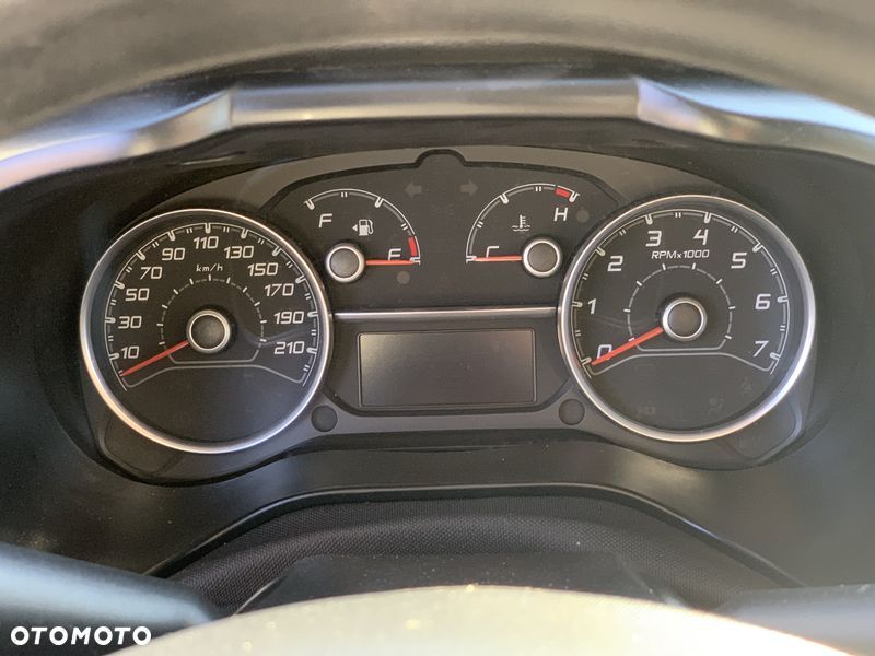 Fiat DOBLO VAN 3 osobowy VAT-1 Homologacja cięż. MOCNY SILNIK 1.6 MultiJet, 105KM Emisja spalin Euro6, Skrzynia biegów 6-cio stopniowa! ORYGINALNA ZABUDOWA PAKI, BOCZNE DRZWI PRZESUWNE, RADIO Z EKRANEM DOTYKOWYM , MULTIFUNKCYJNA KIEROWNICA - 40