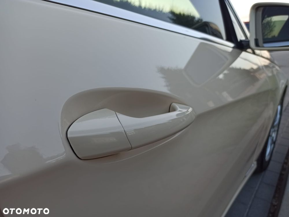 Mercedes-Benz Klasa E 220 BlueTEC 4Matic 7G-TRONIC - 26