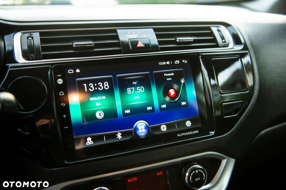 Kia Rio 1.2 Attract - 23