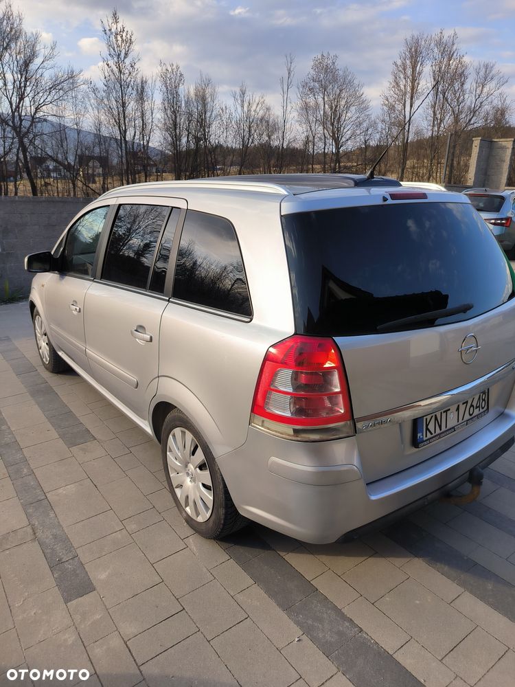 Opel Zafira - 9
