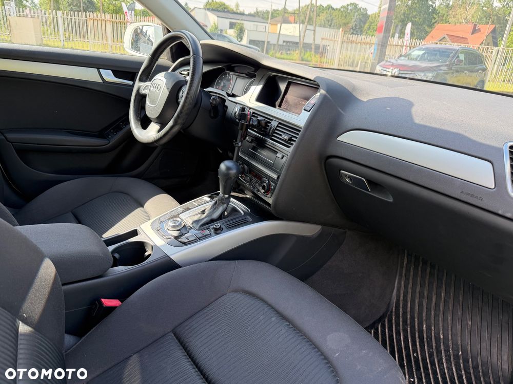 Audi A4 Limousine - 11