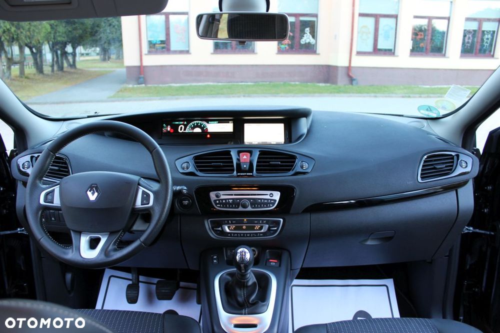Renault Grand Scenic TCe 130 Bose Edition - 24
