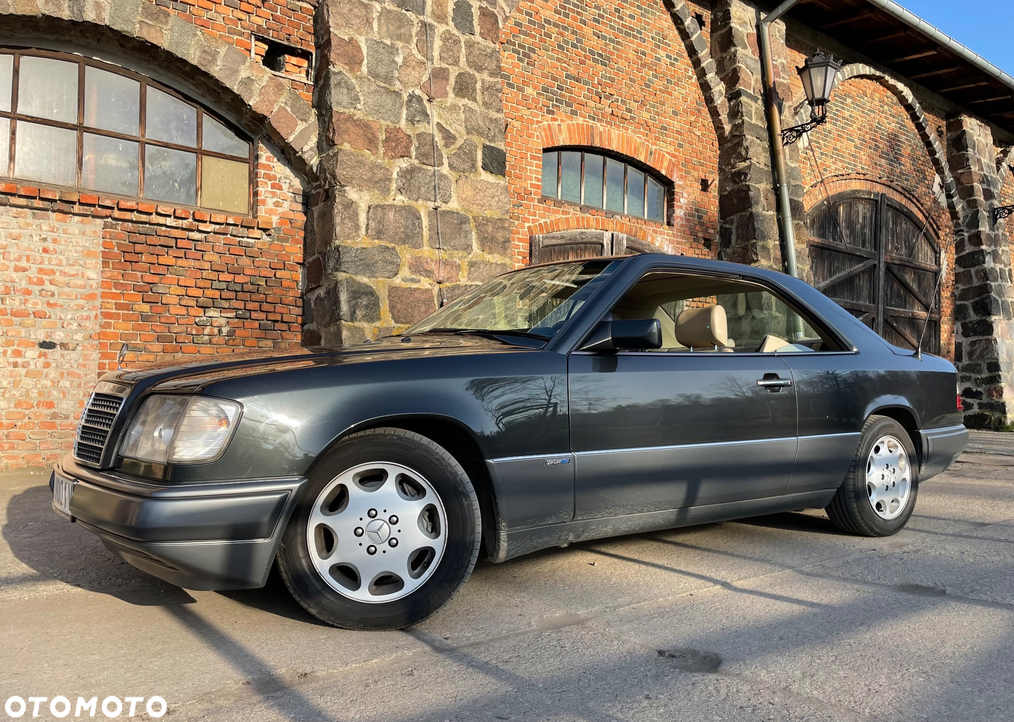 Mercedes-Benz Klasa E 320 - 16