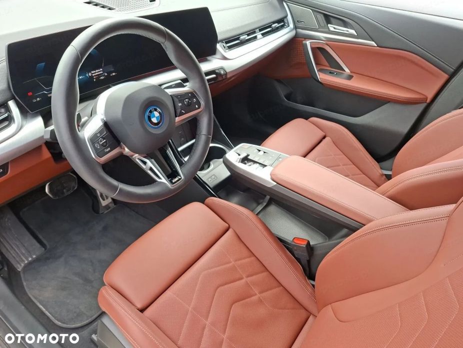 BMW iX2 - 8