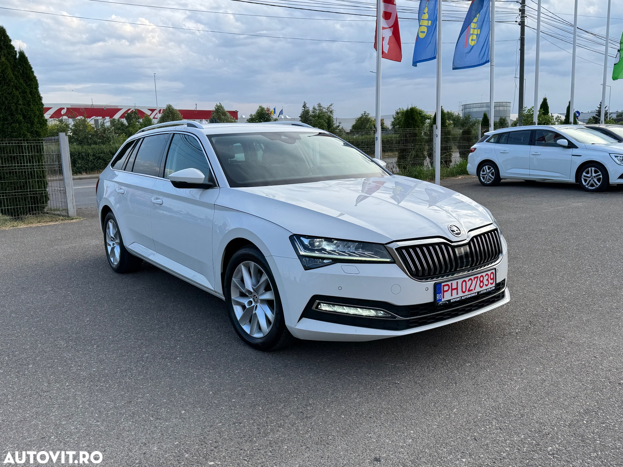 Skoda Superb Combi 2.0 TDI DSG Style - 10