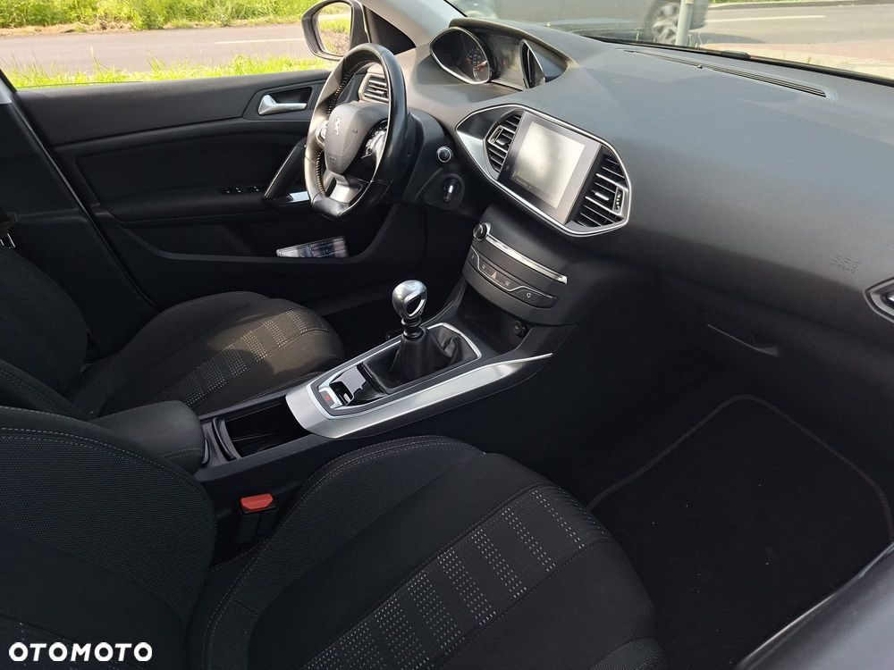 Peugeot 308 1.2 PureTech Style S&S - 6