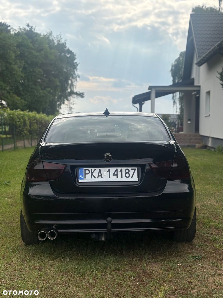 BMW Seria 3 318d DPF - 10