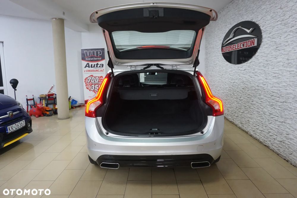 Volvo V60 D2 Kinetic - 11