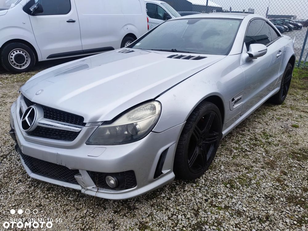 Mercedes-Benz SL 63 AMG SPEEDSHIFT MCT - 2