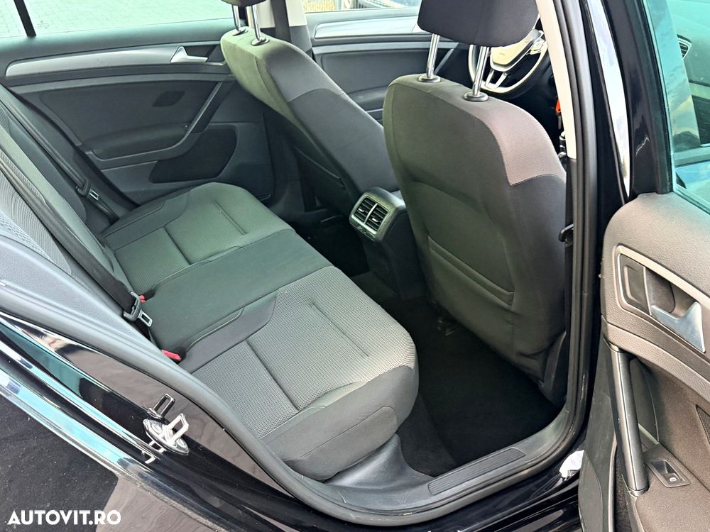 Volkswagen Golf 1.6 TDI BlueMotion Technology Cup - 15