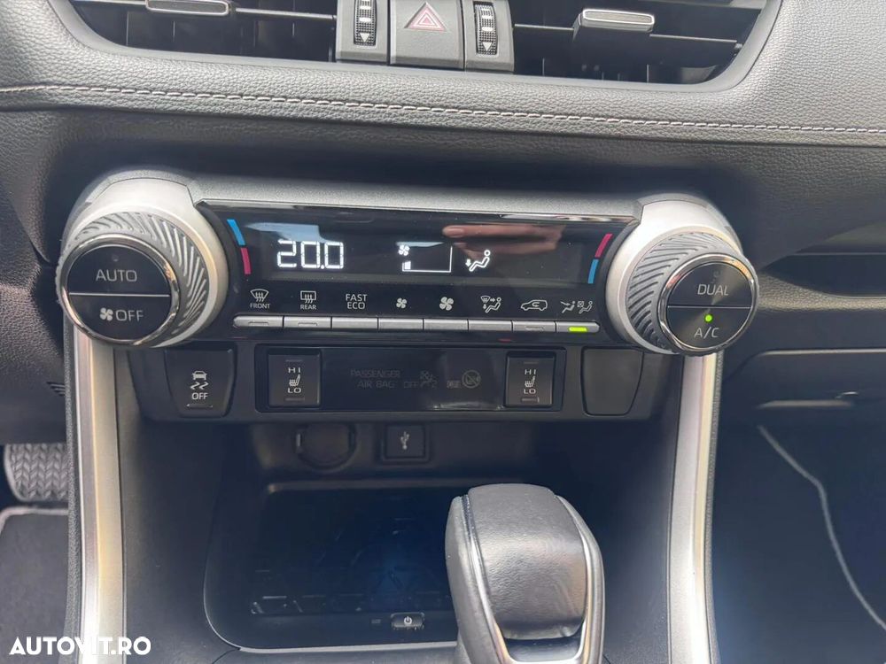 Toyota RAV4 - 16
